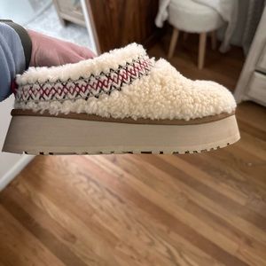Tazz UGG Braid Fur Clog Platform Slippers, great condition!